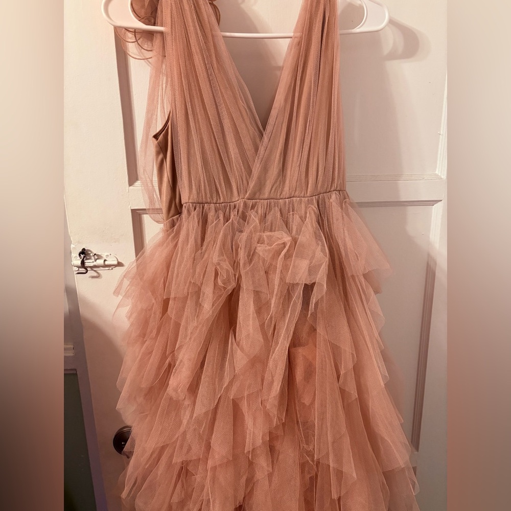 Long Party Dress
Light Brown
Worn Twice
Bought on SHEIN 
Size: M